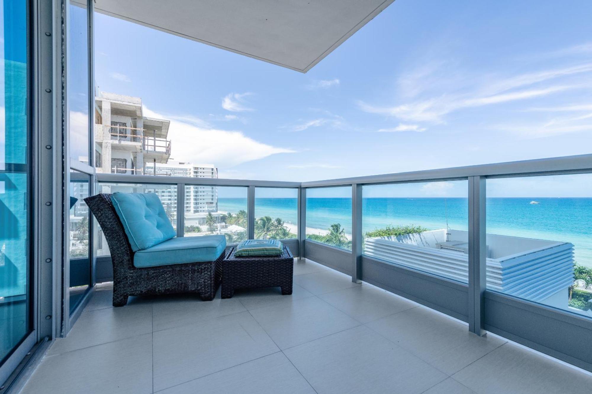 Bluebird Suites Monte Carlo Маями Бийч Стая снимка