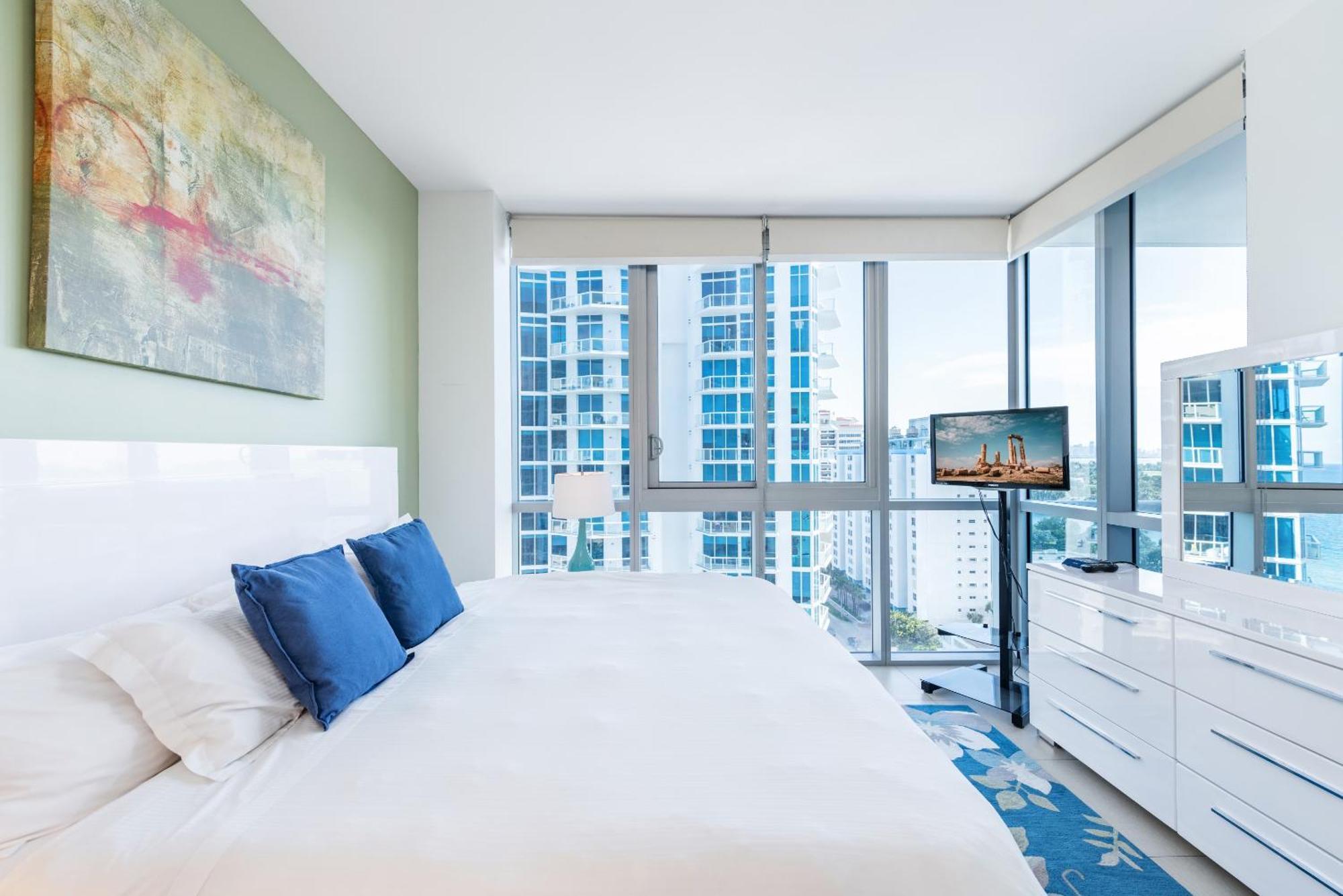 Bluebird Suites Monte Carlo Маями Бийч Стая снимка